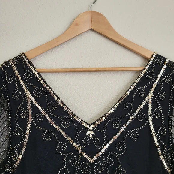 Beaded 20s Fringe Dress in Black & Gold - Picture 3 of 9